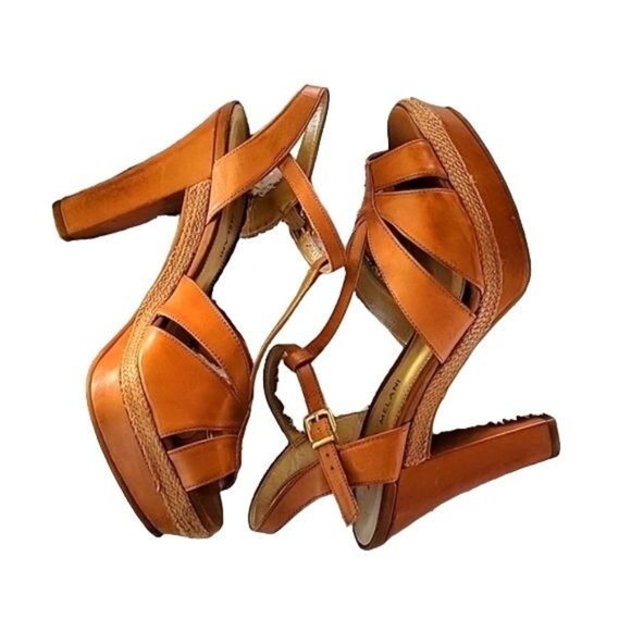 ANTONIO MELANI Shoes - Antonio Melani Leather Bianca Block Heel Sandal size 7